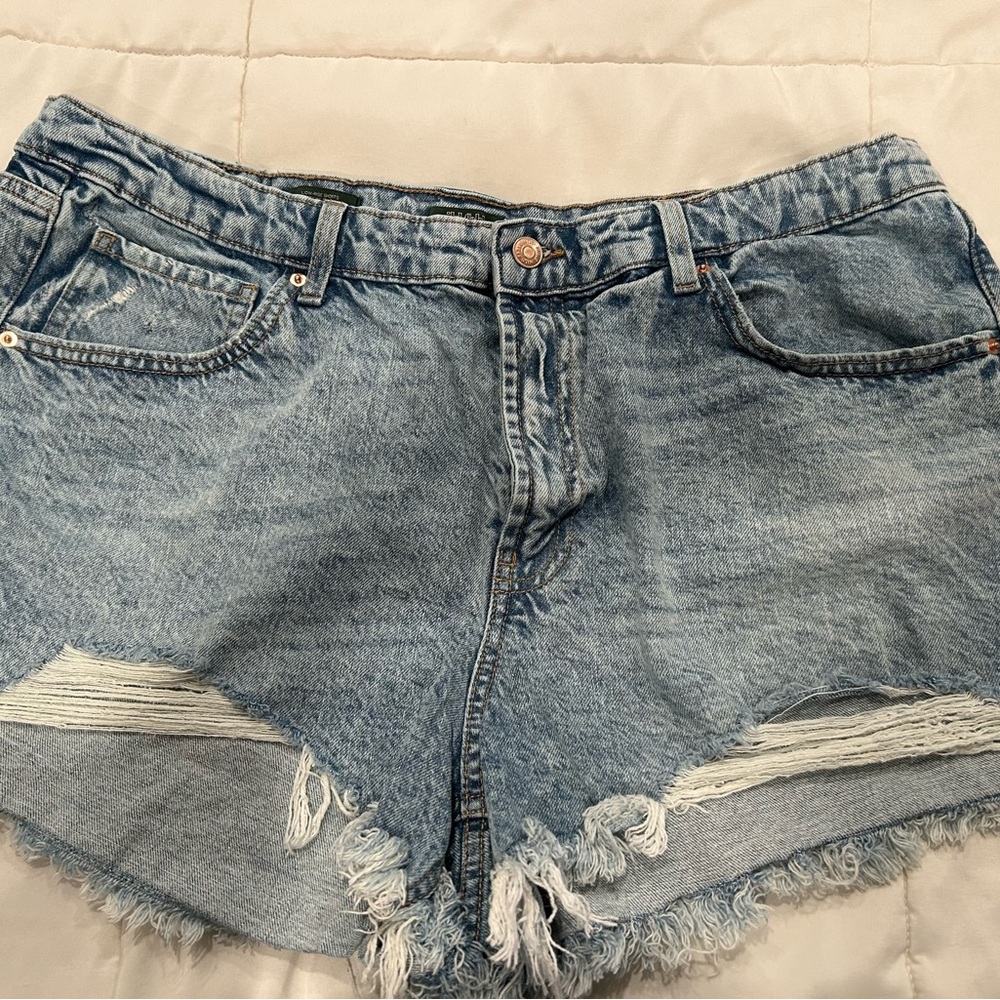 Juniors plus size denim shorts